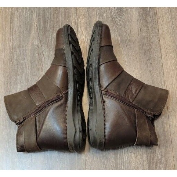 Tara M Quiana Brown Leather Ankle Boots Size 38 (8) Zipper - Picture 6 of 11